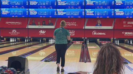 We're still stringing strikes in the team event! In Game 2, Mary Tang of Blacklick, Ohio, was the first to connect for 300! Check out her 10th frame! Awesome performance, Mary! #USBCWomens | USBC- Women's Championships