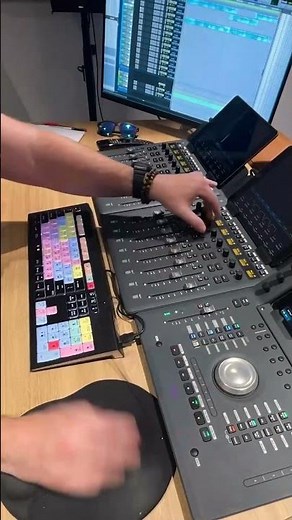 🎚️ 2x Avid S1 + Avid Dock 📷 Sam Hayward