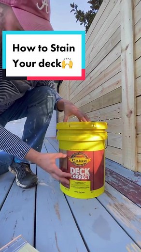 Check out this easy simple way to stain your deck like a pro 🙌👏💪 #deck #diy #deckdiy #diyproject #painting