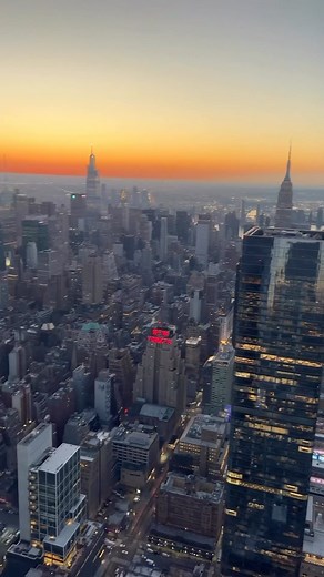 47K views · 15K reactions | Watching New York City come to life ☀️ : @imsny #firstdayofspring #spring #sunrise #edgenyc #nycviews | Edge | Facebook