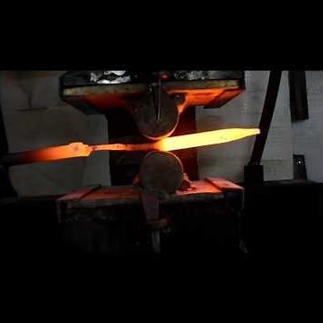 Forging a dagger from an old wrench #blacksmithforge #forging