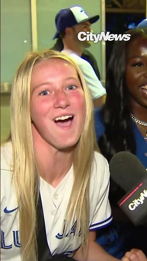 George Springer's Game 7 home run throws Toronto Blue Jays fans into complete euphoria