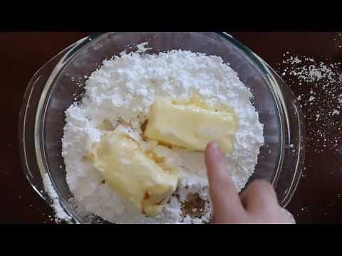 EASY Buttercream Frosting Recipe