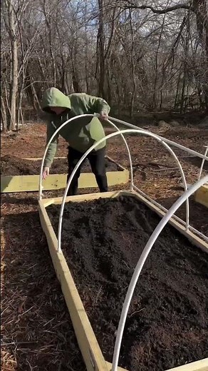 How to Build An Easy DIY Hoop House