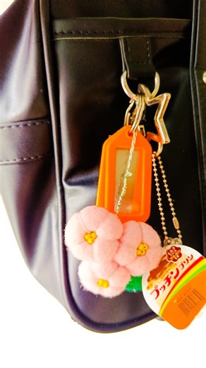 KEYCHAINS 🌸👜 Haciendo un llavero para decorar mi bolso japones #decoring #felt #keychain #design #feltcraft | 石原 スズメ