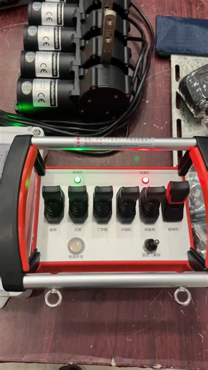 Crane wireless remote controller manufacturer, supports customization, and sincerely invites agents from all over the world.#crane #cranetruck #cranes #craneoperator #cranelove #cranework #cranelife #cranesafety #craneindia #driver #reels #viralreels #tata #hitachi #ashokleyland #volvo #volvotrucks #icb #Fassi #Palfinger #HMF #Effer #PM #UNIC #transport #hydraulic #vinc #kren #remotecontrolcraneoperator | Remote control of lifting machinery