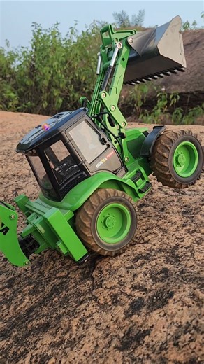 Huina 1579 RC Backhoe Loader Climb Test #rc #jcb