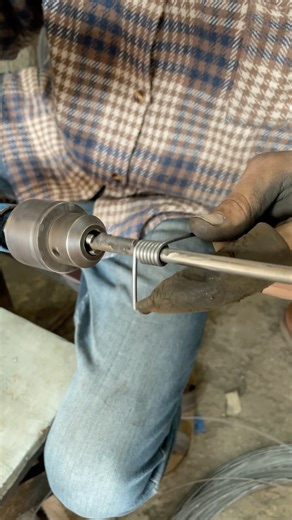 Closed Loop Tension Spring Made on Hand Drill Machine #shorts