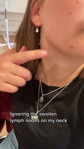 Swollen Lymph Nodes on Neck: Causes and Symptoms