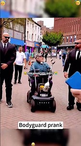 Bodyguard prank🤣🤣#funny #funnyvideo #funnyprank #foryou #fypシ #prank
