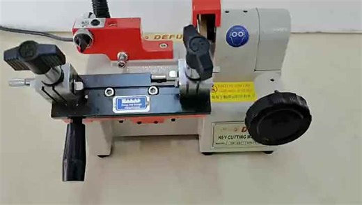 Portable 220V Mini Manual Key Duplicate Machine Commercial L Key Cutter Defu DF001 Double Sided Fixture Engine Core Component