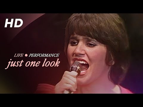 Linda Ronstadt - Just One Look (Official Live Performance)