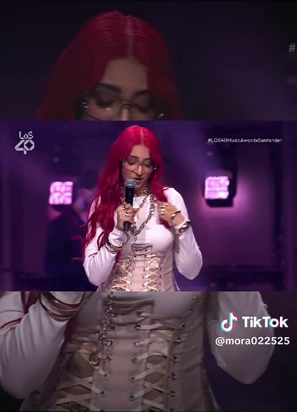 Aurora en vivo, 40 music awards Mora ft De la Rose #mora, #delarose, #lomismodesiempre #40musicawards