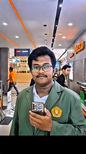 Zuliant on Instagram: "Halo Semua, Kenalin aku Zulian selaku Brand AMBAssador tim UPNVYK ARINDAMA. Pada kesempatan kali ini, aku bakal ngasih info nih mengenai @elscomputer pusatnya Laptop & komputer. Els Computer menyediakan segala kebutuhan elektronik, baik dari Laptop kantor sampai Laptop Gaming dan aksesoris-aksesorisnya yang tentunya memberikan fleksibilitas pilihan bagi kamu yang butuh laptop, maupun sekedar beli aksesorisnya. Omong-omong soal Laptop gaming, HP hadir dengan seri Victus dan