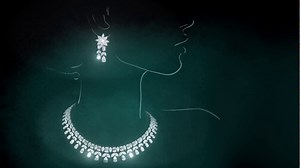 15 Jewelry Advertisement Video Examples That Works Wonders