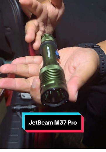 JetBeam M37 Pro Crossbow. Flashlight terang dan padu. Torchlight LED 3700Lumens. Lampu suluh cahaya jenis flood suluhan 465meter. #torchlight #lampusuluh #flashlight #jetbeamflashlight