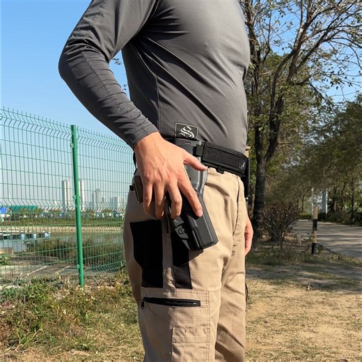 Glock Series Fast Draw Holster – Quick Detach Fast. Secure. Ready when you are. Our Fast Draw Holster for the Glock series delivers smooth draw performance with a solid QD mounting system for rapid on/off use. Compatible with G17 / G19 / G22 / G23 / G26 / G34 and more. DM us if you need one for your model. Shop Now👉https://www.hagear.com/product/glock-series-fast-draw-holster/ #glockholster #fastdrawholster #quickdetach #kydexholster #glock17 #glock19 #owbholster #tacticalgear #edcgear | HaGear