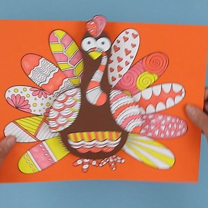 Pattern Art Turkey fun for kids: https://thecrafttrain.com/3d-pattern-art-turkey/ | The Craft Train