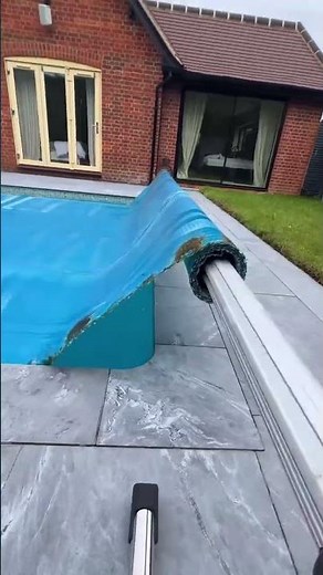 The Effortless Solar-Powered Pool Cover