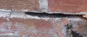 Repointing bricks - Step-by-step guide and video