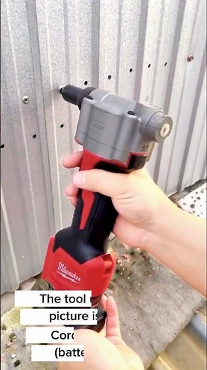 "Milwaukee Cordless Rivet Tool in Action – Fast & Easy Riveting!"