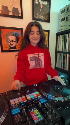 Scratch Turntable DJ Mixing Techniques