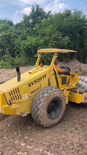 Grading Perfection with the CAT 140H Motor Grader #grader #roadconstruction #heavyequipment