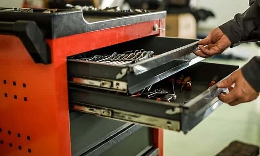 10 Best Machinist Tool Boxes Reviewed & Rated in 2025