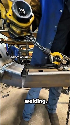 Heavy-Duty Chain Lever Hoist – Metal Frame Alignment & Welding Tool Demonstration